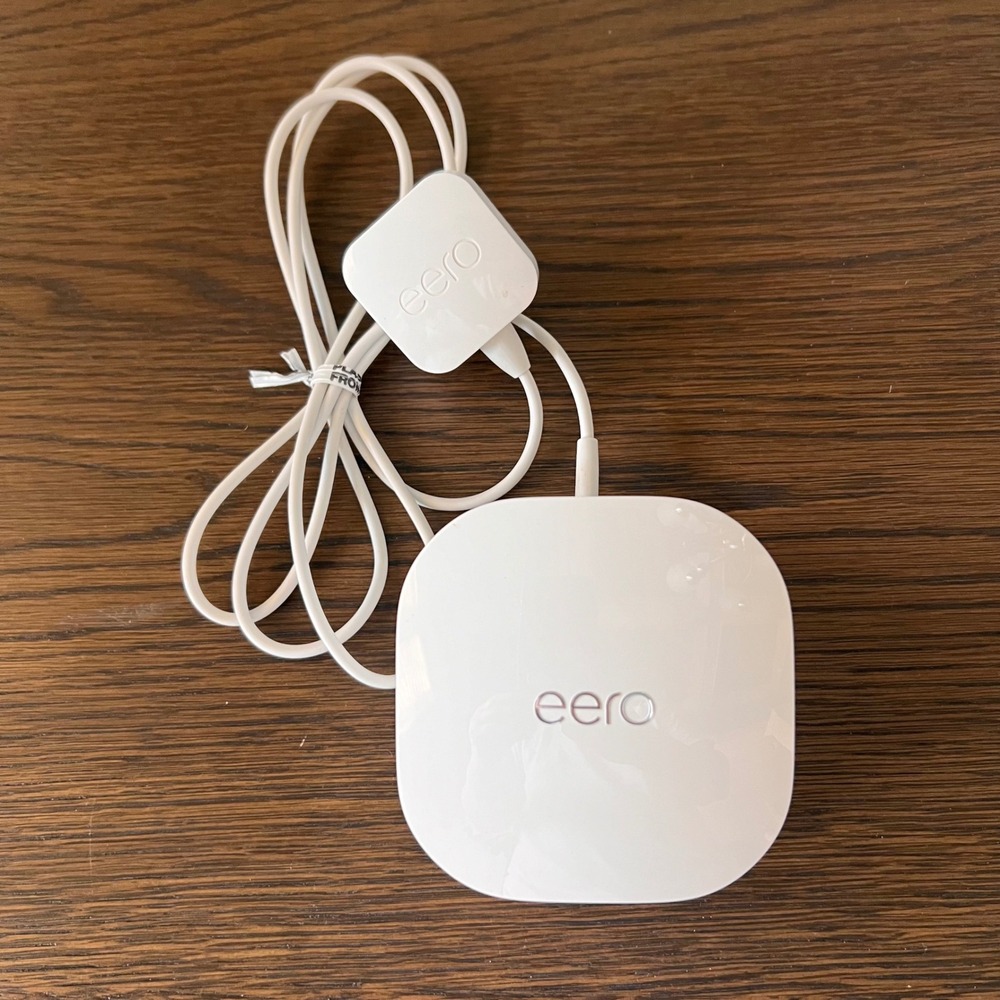 EERO 6 Dual-Band‎ Mesh Wi-Fi 6 Router White Model N010001 with Power Cord